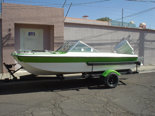 Lancha Grande Marca Vip Linea V19 Vixen Motor Evinrude Gran