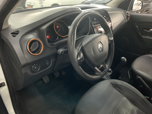 Renault Sandero 1.6 16V SCE FLEX STEPWAY DYNAMIQUE MANUAL