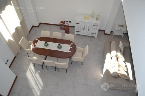 Imagen 5 de 28 de Casa De Gran Diseño, Espaciosa - Haras Santa Maria (toma Menor Valor En Mismo Barrio)