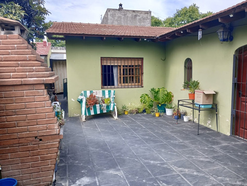 Confortable Casa En Excelente Ubicación