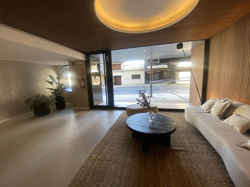 Departamento 2 Ambientes En Venta. Cordón, Montevideo