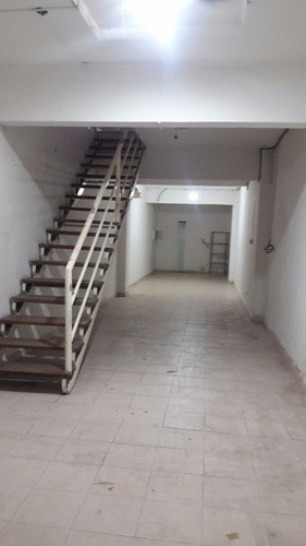 Imagen 6 de 15 de Local En Venta. 140 M2 Cub