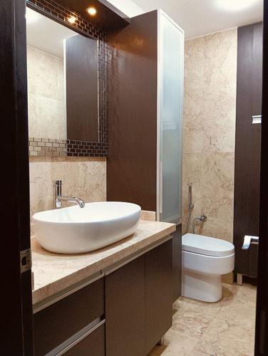 Alquiler Apartamento Dúplex En Las Mesetas. Oa