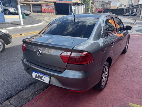 Imagem 6 de 18 de Volkswagen Voyage 2018 1.6 Msi Trendline Total Flex 4p