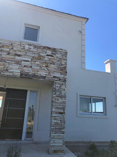 Imagen 6 de 23 de Venta De Casa De 6 Ambientes Con 2 Cocheras En San Sebastián, Escobar.