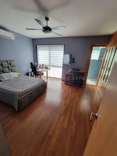 Townhouse En Venta La Boyera