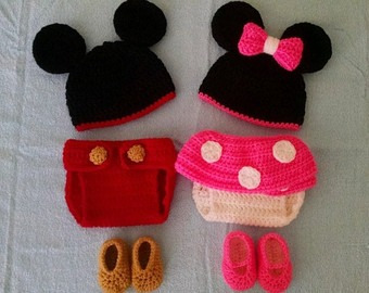 Conjunto Gorro,cubre Pañal Y Zapaticos De Minnie Y Mikey