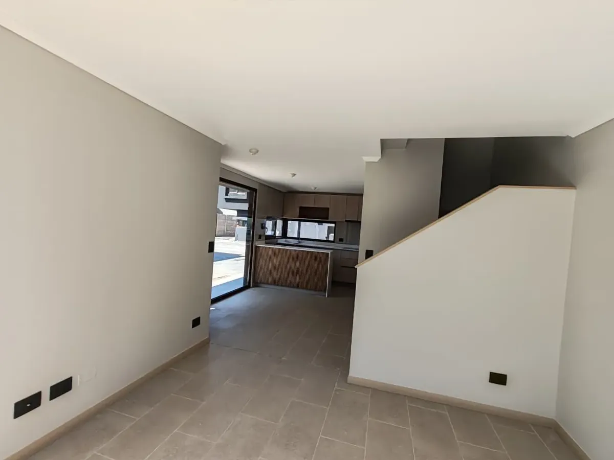 Imagen 5 de 12 de Casa Nueva En Excelente Ubicación