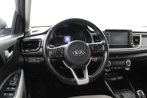 Imagen 12 de 15 de Kia Kia Rio Hb 2018 4 Cilindros