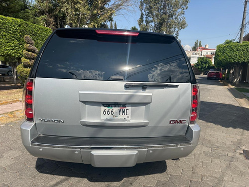 GMC Yukon 6.2 V8 Denali 403 Hp Awd At