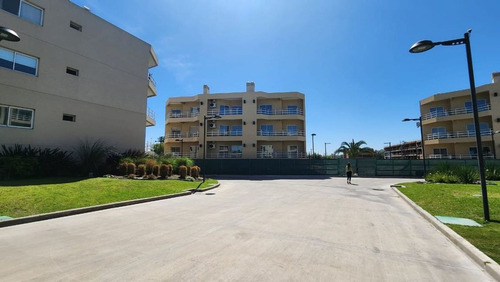 Venta Departamento 3 Amb Pilar Balcon Cochera