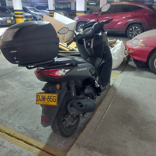 Yamaha N-max Connect