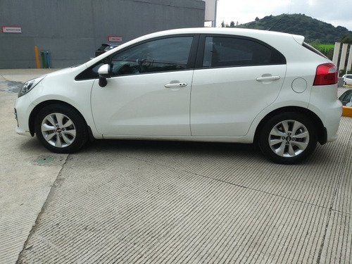 Imagen 9 de 15 de Kia Rio Ex Hb T/manual Modelo 2017