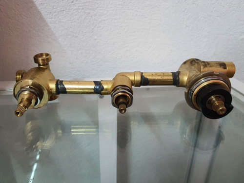 Imagen 4 de 6 de Válvula Control Para Duchas Con Acabado Termostático