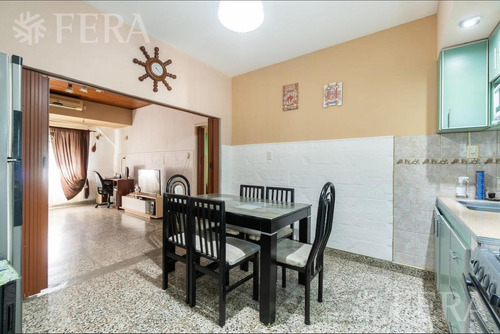Imagen 6 de 21 de Venta Casa Para Dos Familias De 5 Ambientes Con Patio Con Parrilla Y Quincho Wilde (30145)