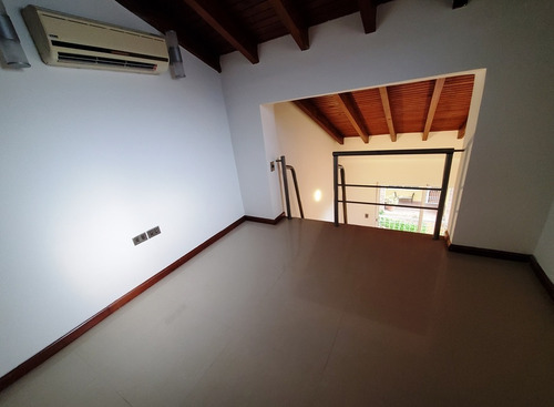 Casa En Alquiler Con Campo De Golf Y Terraza En Villas De San Diego Counry Club.