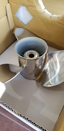 Imagen 2 de 8 de Motor Honda Fuera De Borda Bf 115 Hp Pata Larga Hélice 17