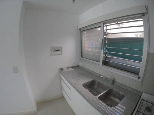 Imagen 2 de 7 de Mono Ambiente Apto Profesional Cochera Optativa En Barracas Venta