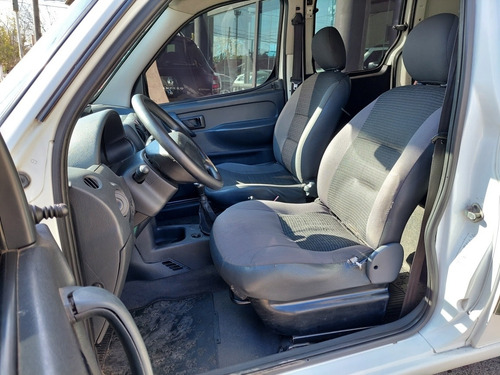 Imagen 10 de 14 de Peugeot Partner 2016 1.6 Hdi Furgon Confort 5as