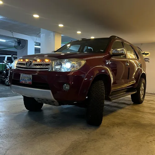Toyota Fortuner 2011 Roja *hd*