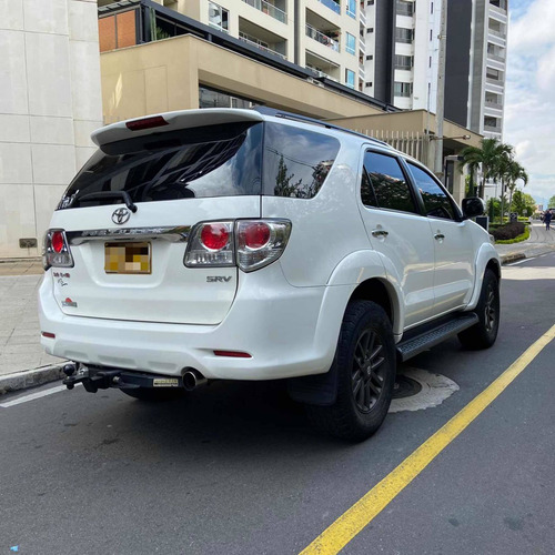 Toyota Fortuner 3.0 Sr5