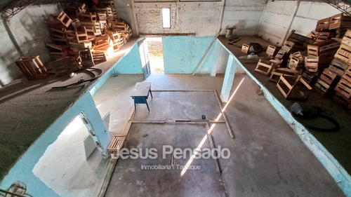 En Venta Galpón Con Casa En Esquina Tapalque