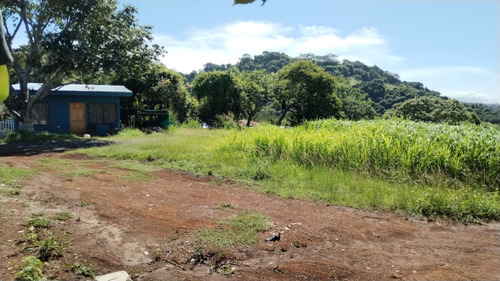 Se Vende Terreno Con Casa De 60m2.