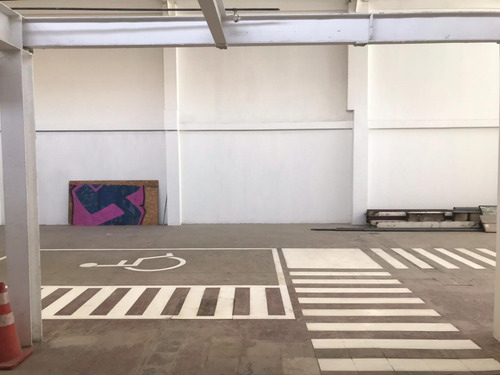 Arriendo De Bodega 700m2 Con Excelente Conexión En Santiago