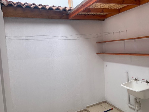Preciosa Casa En Peñuelas Con Piscina Y Condominio Cerrado