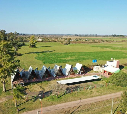 Imagen 28 de 30 de Venta Complejo En Ingreso A Colón - Piscina.