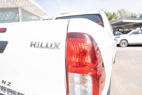Toyota Hilux 2.4 Dc 4x2 Tdi Dx L21 2023