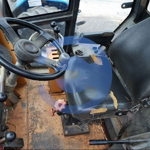 Imagem 2 de 7 de Pá Carregadeira Case, Modelo W20e, Ano 2012, 8.000 H