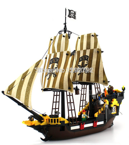 Barco Pirata 590 Piezas Compatible Con Lego
