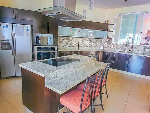 Casa De 664 M2 En Sumiya Jiutepec Morelos $10,800,000.00 Mxn