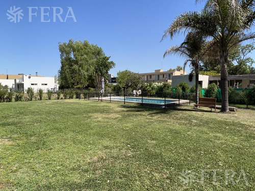 Imagen 16 de 26 de Venta Casa 4 Ambientes Con Galería Con Parrilla Y Fondo Libre Con Piscina En La Candida (30702)
