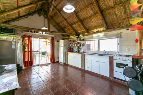 Venta/permuta Casa Quinta 4 Ambientes Con Pileta