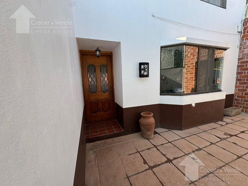 Casa Sola De Dos Niveles En Venta, En Privada Con Vigilancia En Lomas Tetela, Cuernavaca Morelos