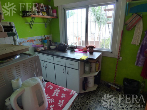 Imagen 6 de 14 de Venta De Casa De 5 Ambientes En Bernal (24312)
