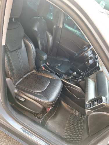 Fiat Toro 2.0 Volcano 4x4 Aut. 4p