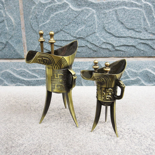 Copa Vino Imitación Bronce Artesanía Copa Triangular Adornos