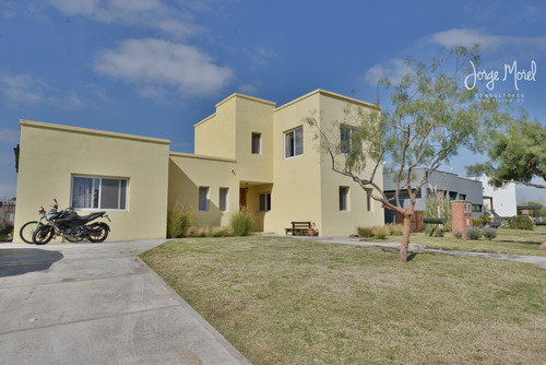 Casa Interno #0-100 - Pilar Del Este - San Alfonso - 170m2 #id 13831