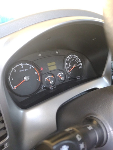 Imagem 7 de 9 de Kia Bongo K2500 Turbo Diesel