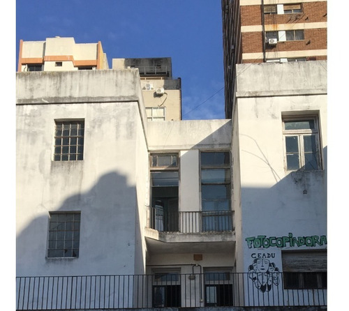 Imagen 2 de 27 de Dueño Directo - 1700 M² - Venezuela 2587 / Galpon - Edificio