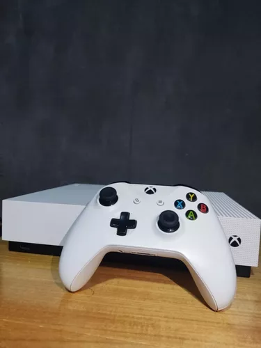 Microsoft Xbox One S 1tb - Usado - Escorrega o Preço