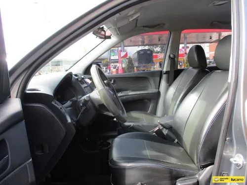Kia New Sportage Lx 4x2 2000cc Mt Aa
