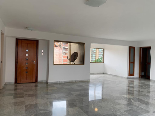 Imagen 7 de 17 de Alquilo Apartamento 190m2 4h/3b/2p El Rosal 3237
