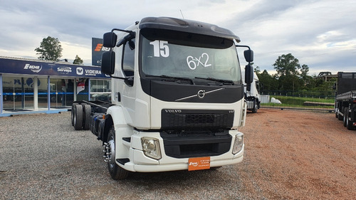 Volvo Vm 270 6x2 2015