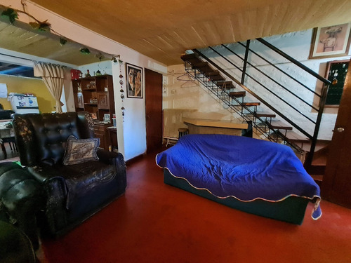 Casa En Conchalí / Excelente Ubicación Y Conectividad