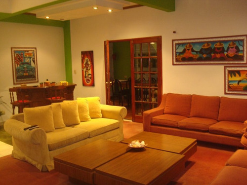 Imagen 2 de 14 de Chalet En Venta En Castelar Norte
