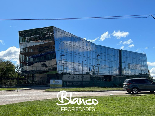 Imagen 17 de 22 de Nuevo Desarrollo En Pilar - Oficinas Y Locales En Inigualable Ubicación